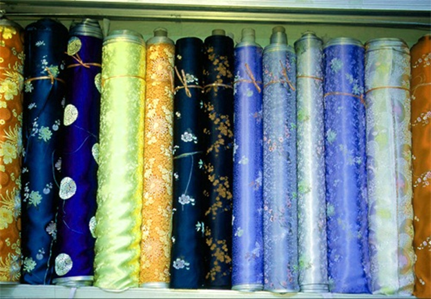 Cách tốt nhất để nhận biết vải lụa tơ tằm tự nhiên và cách sử dụng